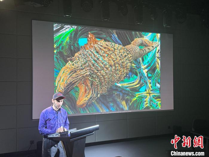 ZHONG1.jpg